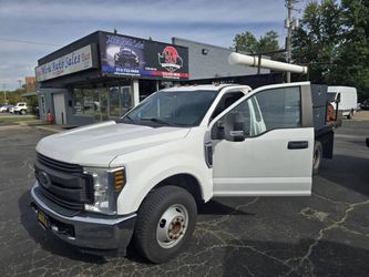 2018 Ford F-350 Chassis