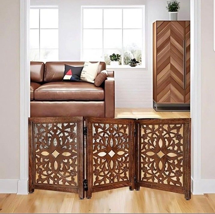 Lightnpro Wooden Pet Gate Foldable Carved 24x18 Inch Natural Burnt