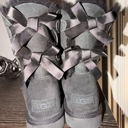 Black Bailey Bows Size 7 Women