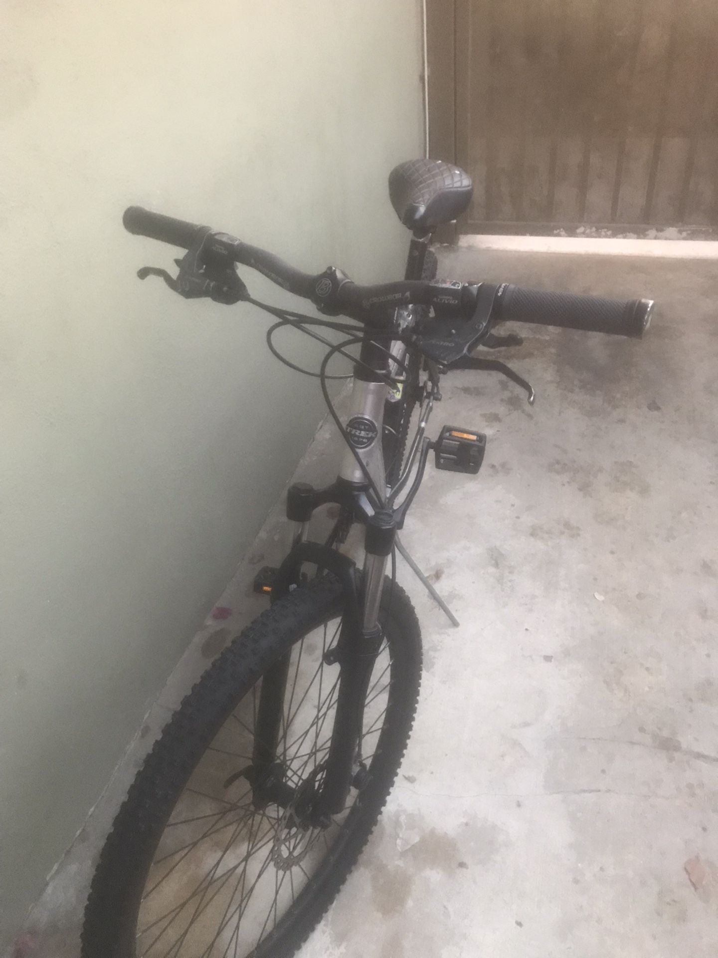 Trek 4900 SL