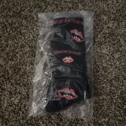 Black chrome heart socks with pink lips