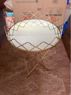 Round Tray Table With Mirrored Glass