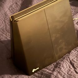 TP link tri band gaming router 110