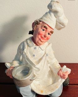 Vintage happy chef figurine -holding apron & cooking pan-dancing to the kitchen
