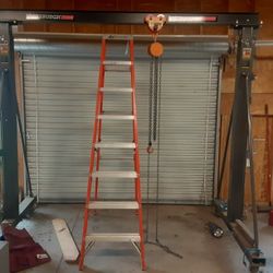 A frame w chain fall