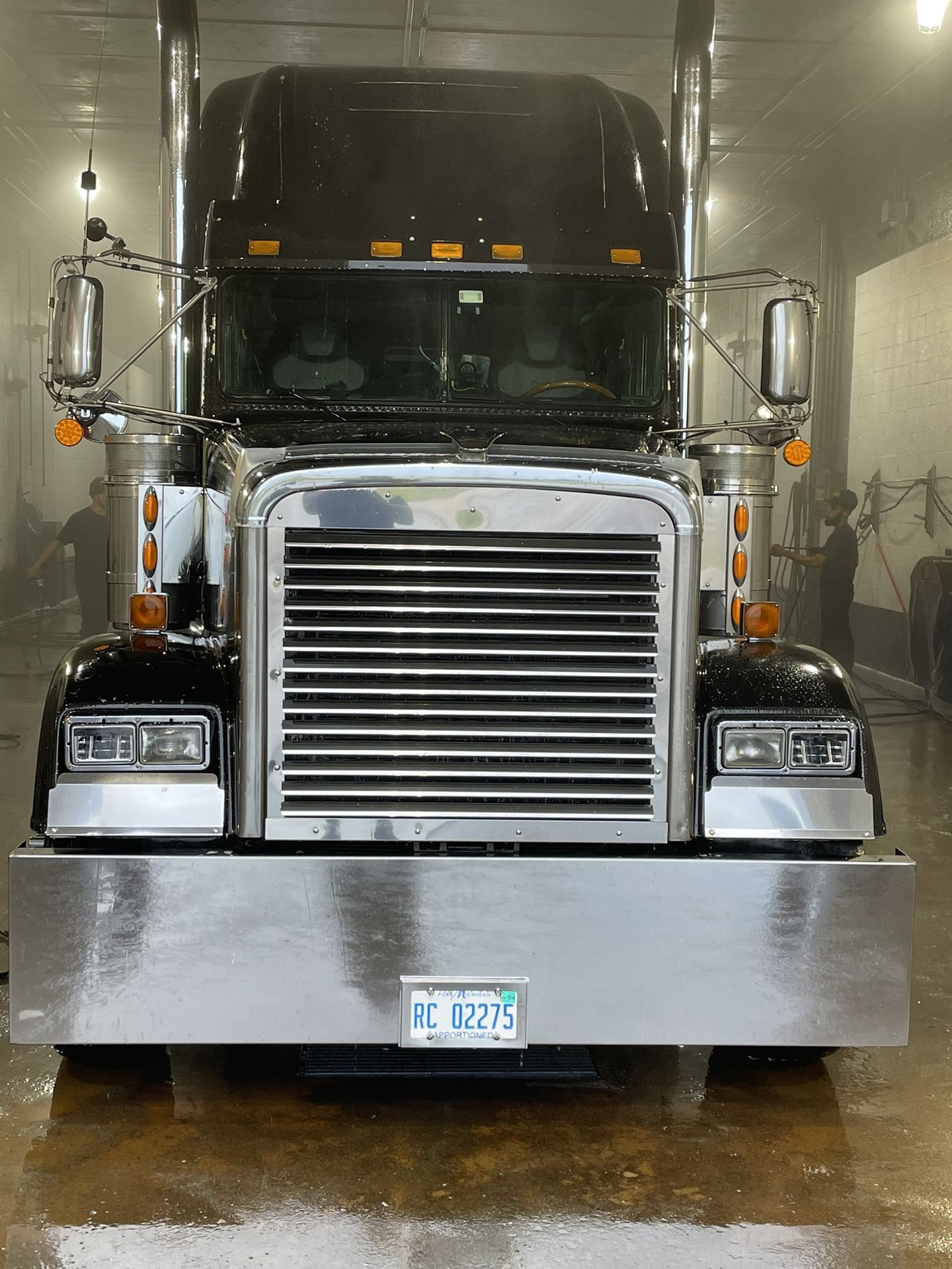 2004 Classic XL Freightliner