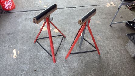 Adjustable roller stands