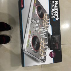 Numark Mix track