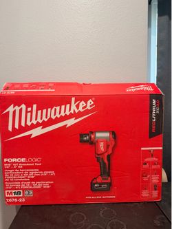 New Milwaukee M18 Force Logic Knockout Tool Kit