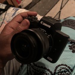 Canon M50 