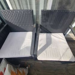 3-Piece Patio Set – Table + 2 Chairs