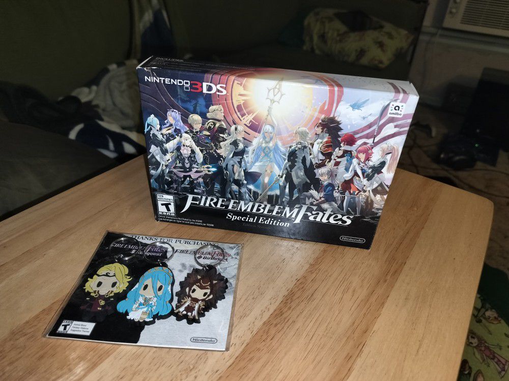 Fire Emblem Fates - Special Edition (with sealed keychains)