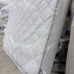 Queen Mattress Sealy 