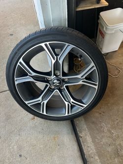 19 inch a Kia stinger rims staggered
