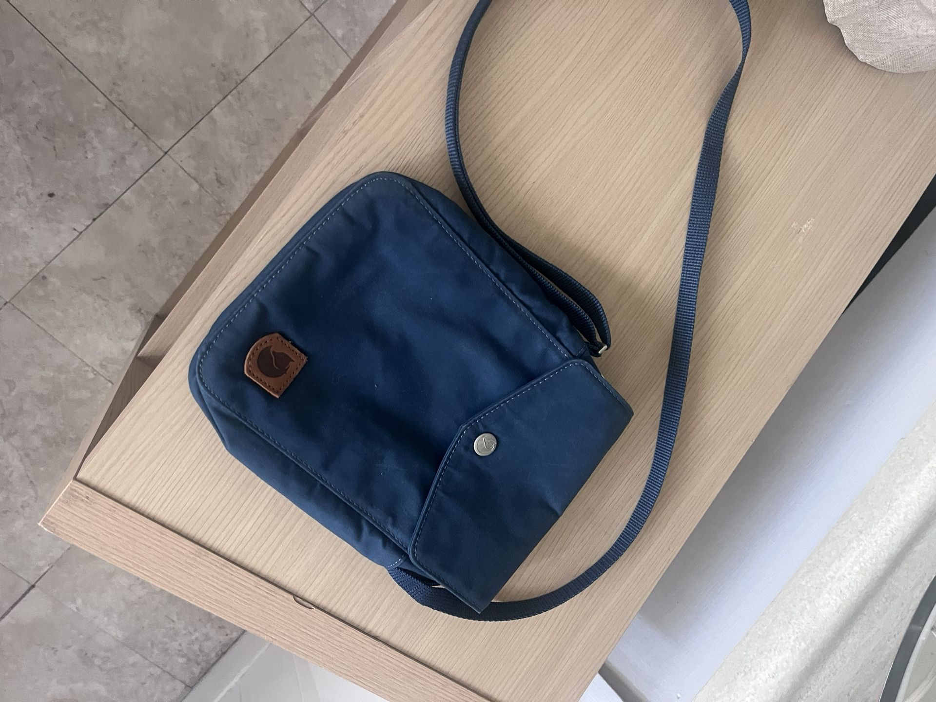 Fjällräven Greenland Pocket Crossbody Bag – Navy Blue