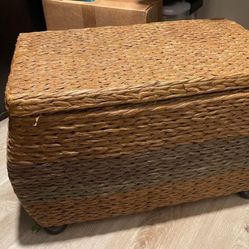 Wicker storage box  size H15XW13.5XD12XL22