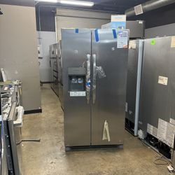 Frigidaire - Side By Side Refrigerator In Stainless Steel 