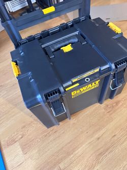Caja  de trabajo Dewalt Rolling Tool Box