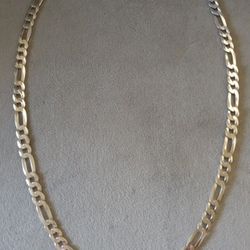 Sterling Silver 30in 10mm Wide
Mens Figaro Link Chain 