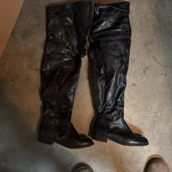 Size 6/ Thigh High Boots”!😜