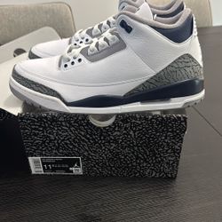 Air Jordan 3 Retro. 11.5.  White/midnight Navy 