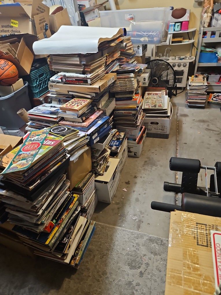 Sports Books Magazines Sports Illustrated Beckett Posters Vintage 1950's - Present