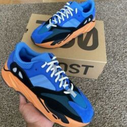 Yeezy 700 Bight Blue