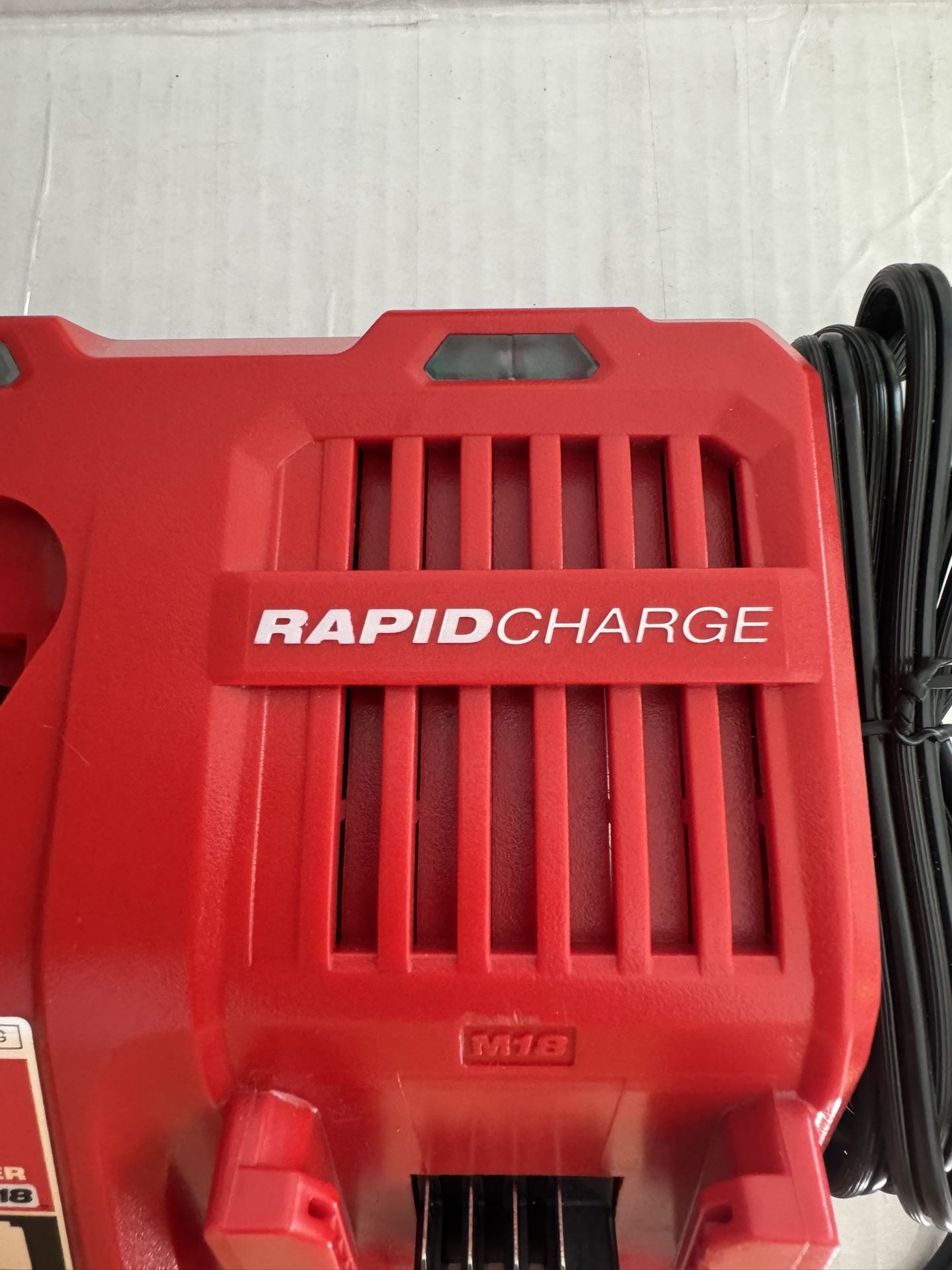 Milwaukee M12 and M18 12-Volt/18-Volt Lithium-Ion Multi-Voltage Rapid Battery Charger