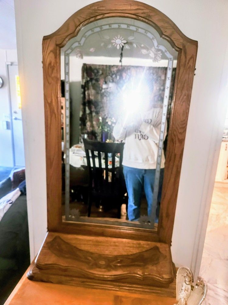 Antique Tabletop Vanity Mirror With Valet Storage