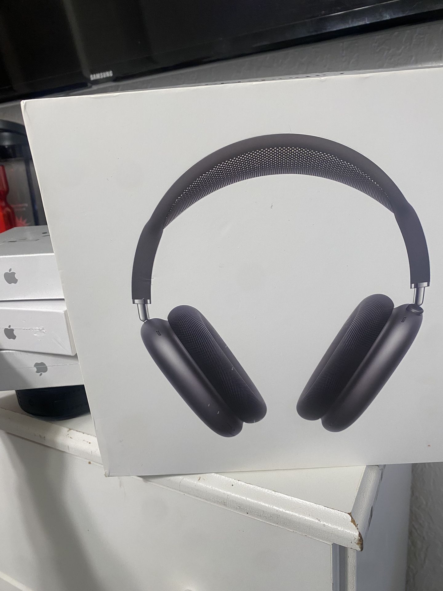 Wireless iOS Max Headphones Space Gray