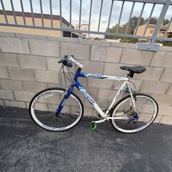 BIKE Genesis 5700 