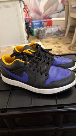 Nike Air Jordan 1 Low Sneakers M10/W11.5