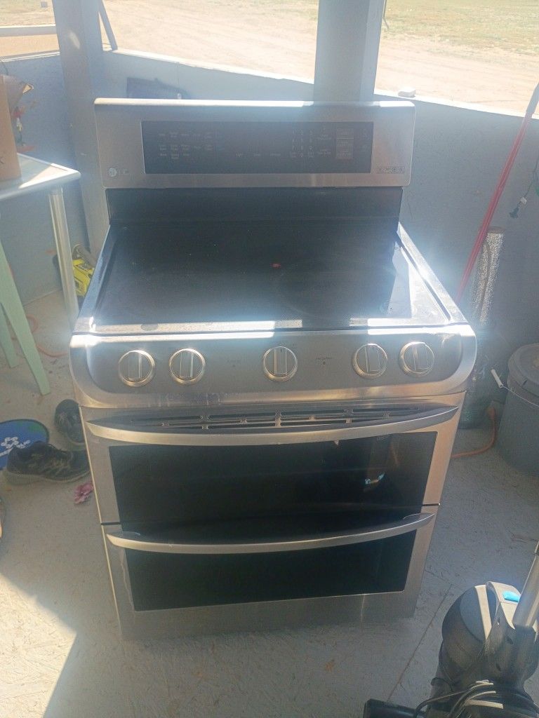 LG Stove