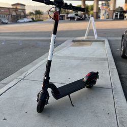 Gotrax G4 Electric Scooter | Read Description 👇🏼