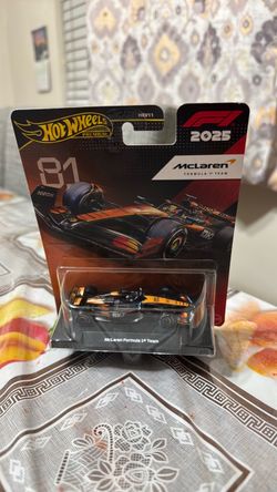 Hot Wheels Premium F1 2025 McLaren Formula 1 Team