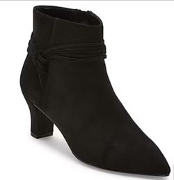 Women's Boots Size 10 New