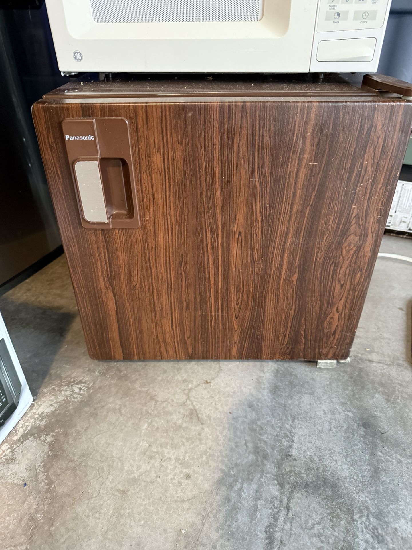 Panasonic Refrigerator With Small Freezer