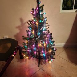 4 Feet Tall Chritmas Tree.