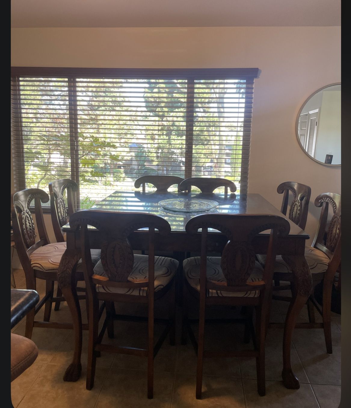 dining Set – 8 Chairs Glass top, very stable, excellent condition. 💲 $850 OBO | Final $800 📍 La Jolla | Pickup only tables