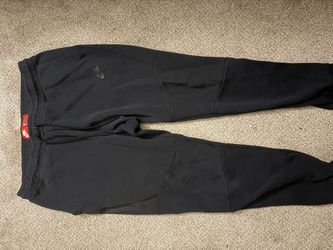 Black Nike Men's Tech Fleece Joggers