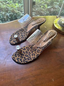 Size 8.5 Beverly Feldman Sandals