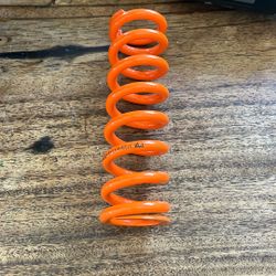 New Fox Coil Spring  375Lb 