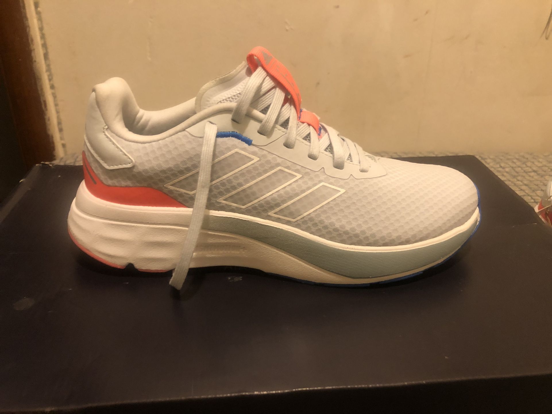 Adidas Lightmotion 