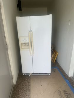 FULL KITCHEN APPLIANCES SET