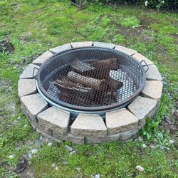 Free 36” Round Fire Pit. Pavers And Screen Included.