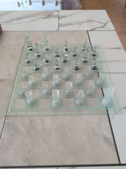 Glass chess set