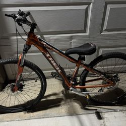 Trek 3 Series Bike