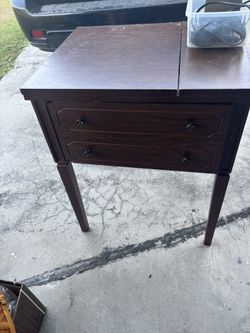 Vintage Kenmore Sowing Machine And Wooden Table 