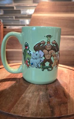 Super Cute addition to your Collection ☕️ RAINFOREST CAFE GREEN 3-D TEA/COFFEE MUG.
$1souvenir from the Rainforest Cafe restaurant souvenir from the R