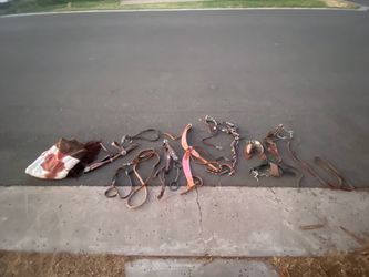 Miscellaneous Used horse tack Open to offers Pickup only 43rd ave and Bethany home